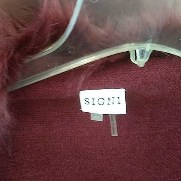 Sioni Studio Faux Fur Sweater. Color Burgandy. Size L/XL. Keeps you warm! - Picture 4 of 5